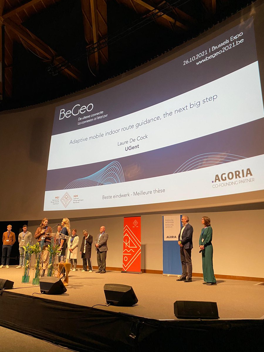 BeGeo2021's tweet photo. Et le vainqueur de l'award du meilleur travail de fin d'étude est Laure De Cock #begeo2021 #begeo21 https://t.co/x3eOlnMAFp