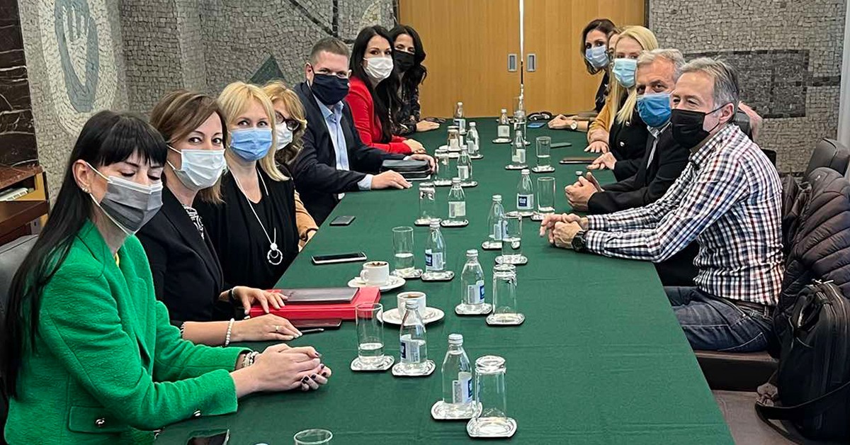 "Активности у оквиру Споразума о разумевању, закљученог између #MDULS, Заштитника грађана и #UNHCR пре две године, на задовољавајућем су нивоу. Србија је напредовала у борби против апатридије", закључено је данас на завршном састанку оперативне групе.

👉Више на сајту #MDULS!