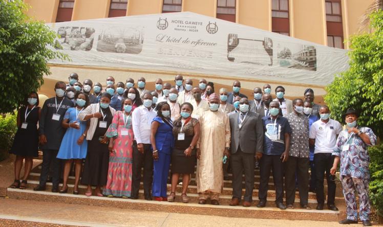 In order to ensure regional health security in the face of public health events, <a href="/OoasWaho/">WAHO | OOAS</a> through <a href="/Ecowas_cdc/">ECOWAS Centre for Surveillance and Disease Control</a> and in collaboration with <a href="/WBG_Health/">World Bank Health</a>, <a href="/USAIDAfrica/">USAID in Africa</a>, <a href="/IOMROWCA/">IOM West and Central Africa 🇺🇳</a> and <a href="/AFENETAfrica/">AFENETAfrica</a> are building the capacity of entry point officials in <a href="/ecowas_cedeao/">Ecowas - Cedeao</a> region.