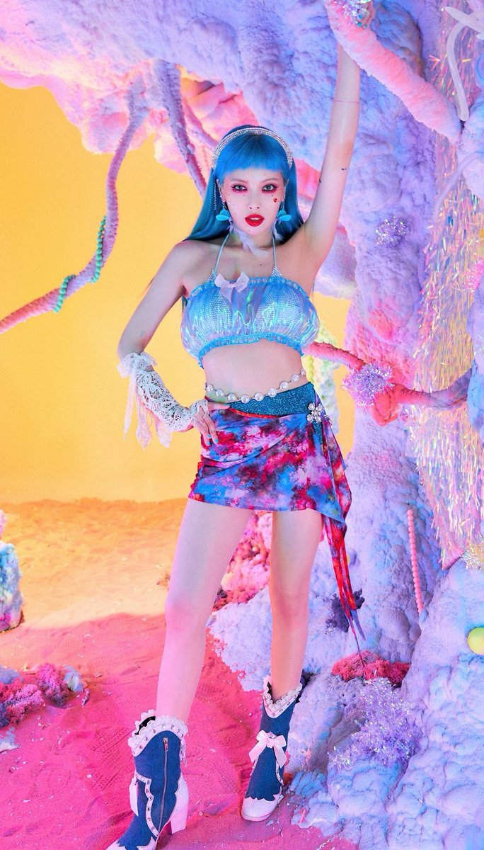 hyuna_fb's tweet photo. HyunA MVs released this year with more views on YouTube :

I'm Not Cool : 39,1M
PING PONG : 30,1M
Good Girl : 10,6M
#HyunA #현아 https://t.co/5ArAmz4avj