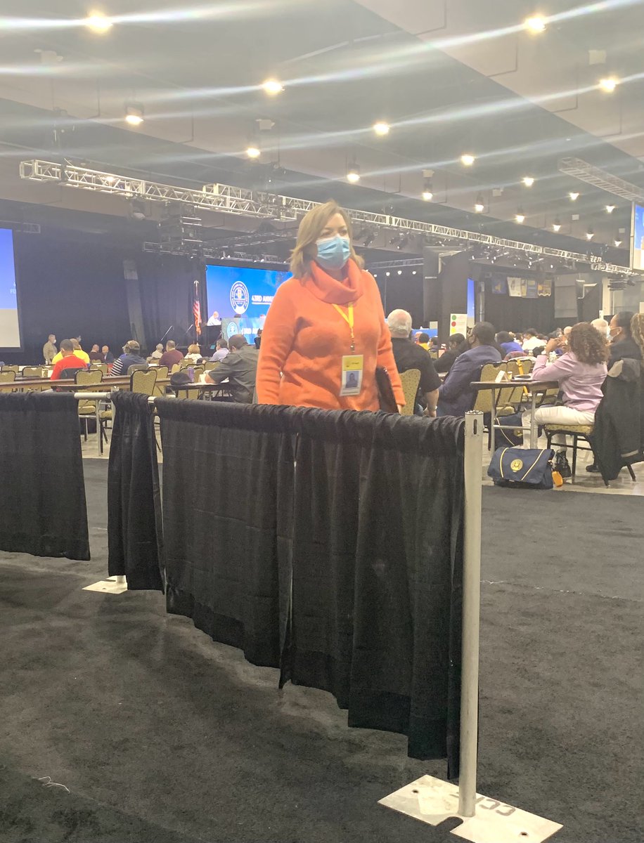NYSPEF's tweet photo. President Wayne Spence honors AFT Public Employees Director Chris Runge at the 43rd Annual Convention. We thank Chris Runge for her years of guidance and tireless advocacy on behalf of #PEF members and wish her well in retirement! @AFTunion @AFT_PE @WayneSpence99 https://t.co/k2WDqfUgGy