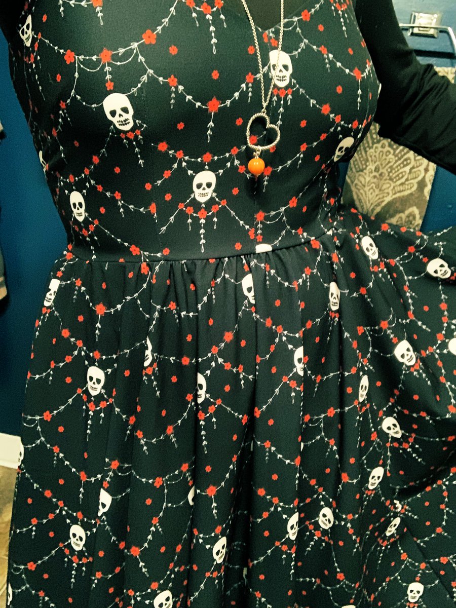 I’ll have to take a proper picture of this dress at some point, but it’s chilly today so I covered it up with a sweatshirt. I’ve got a very 90’s ensemble going, chunky boots and all. 😅 Anyway, enjoy this delightfully classy skull pattern.