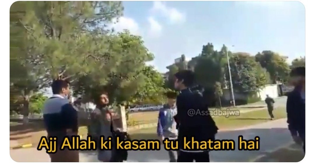 Obaid_Atique's tweet photo. Me to Williamson π #SnackVideoPakistan #SnackSwag @SnackVideoPK https://t.co/oGyx5n6ytF