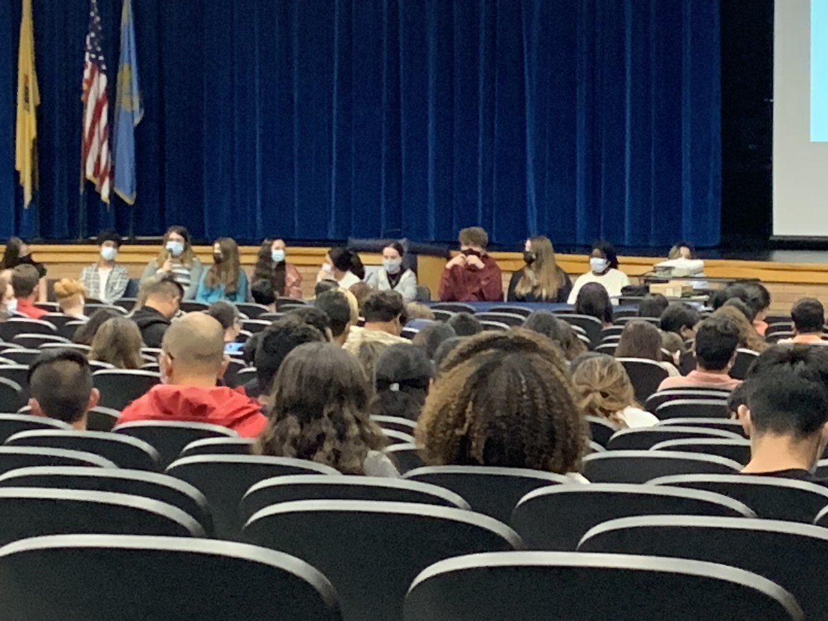 IB Program at FTHS tweet media