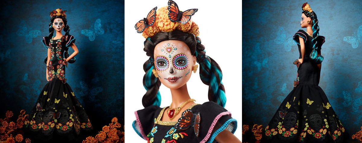 borda2xpress's tweet photo. Barbie, la marca lanzó una edición especial temática de Día de Muertos, la muñeca además de portar vestimenta inspirada en trajes típica, tiene maquillaje alusivo a la Catrina, las tradicionales trenzas y un tocado con flores y mariposas.
#DiadeMuertos #tendencia⁉️#QueCrees https://t.co/Gcov0L9GWq