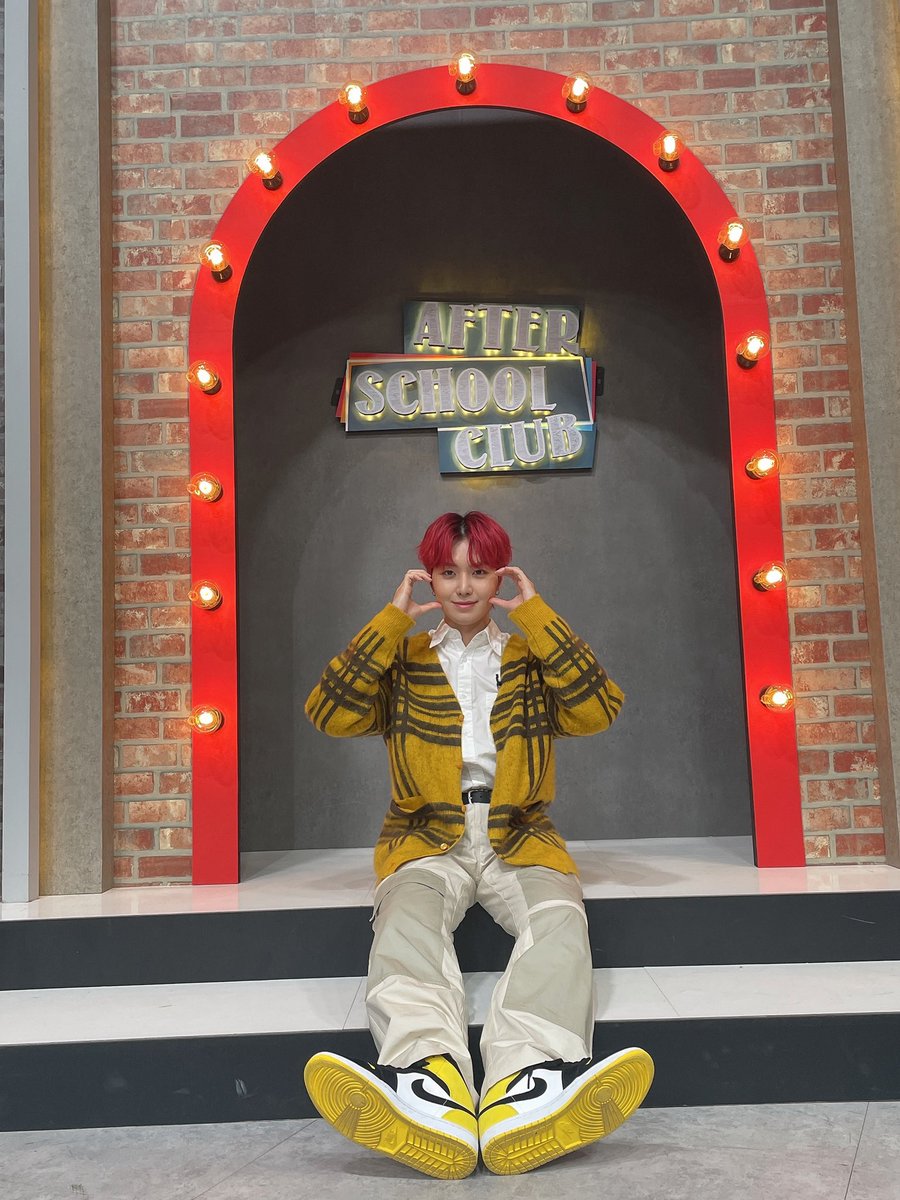 TO1_World's tweet photo. @TO1_members 「 TRAD | 26.10-21 」
@TO1_members 

Actualización de #이재윤 #재윤 #JAEYUN 

➤ Hola TOgether 🖐
¿Cómo pasaste tu dia? ㅎㅎ
Es un especial de Halloween de ASC. El tiempo parece pasar muy rápido. El Halloween del año pasado parece ayer, pero fue hace un año,, 

++ https://t.co/tlycHmCcc9
