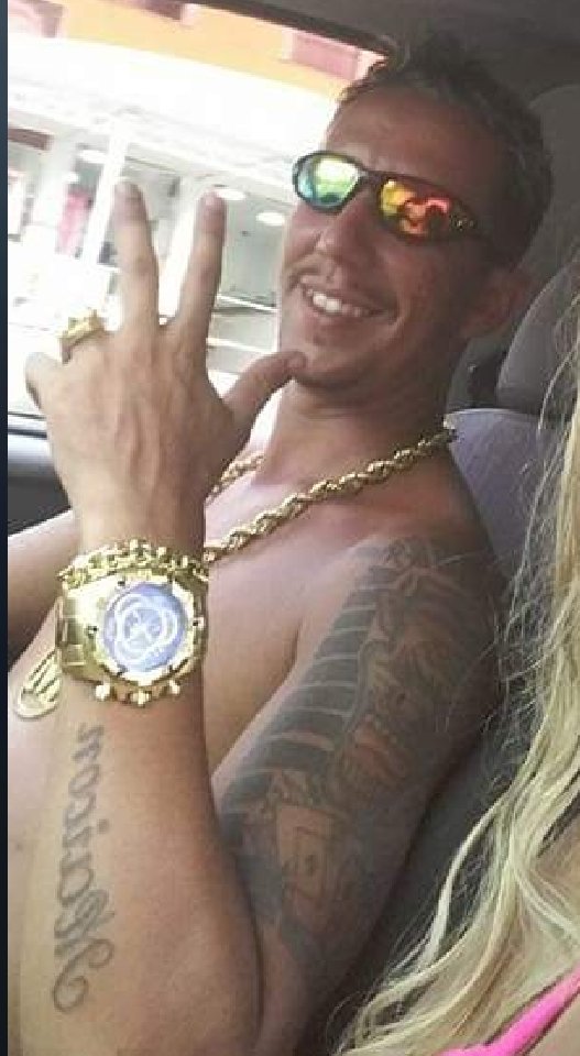 Ray35282030's tweet photo. 5 anos sem vc aqui comigo,desde quando vc me deixou minha vida nunca foi a mesma 😭
TE AMO PAI 😔 https://t.co/f2Vw4xtClV