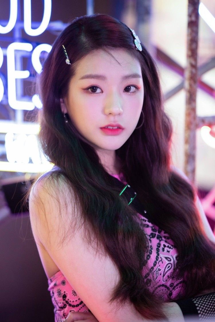 Hei.. gua Hanna Dyora
Baru back again nih
.
.
Mutualan yuk??
Fambest? DM ya :)
#roleplayer #roleplayerindonesia #roleplayeraccount