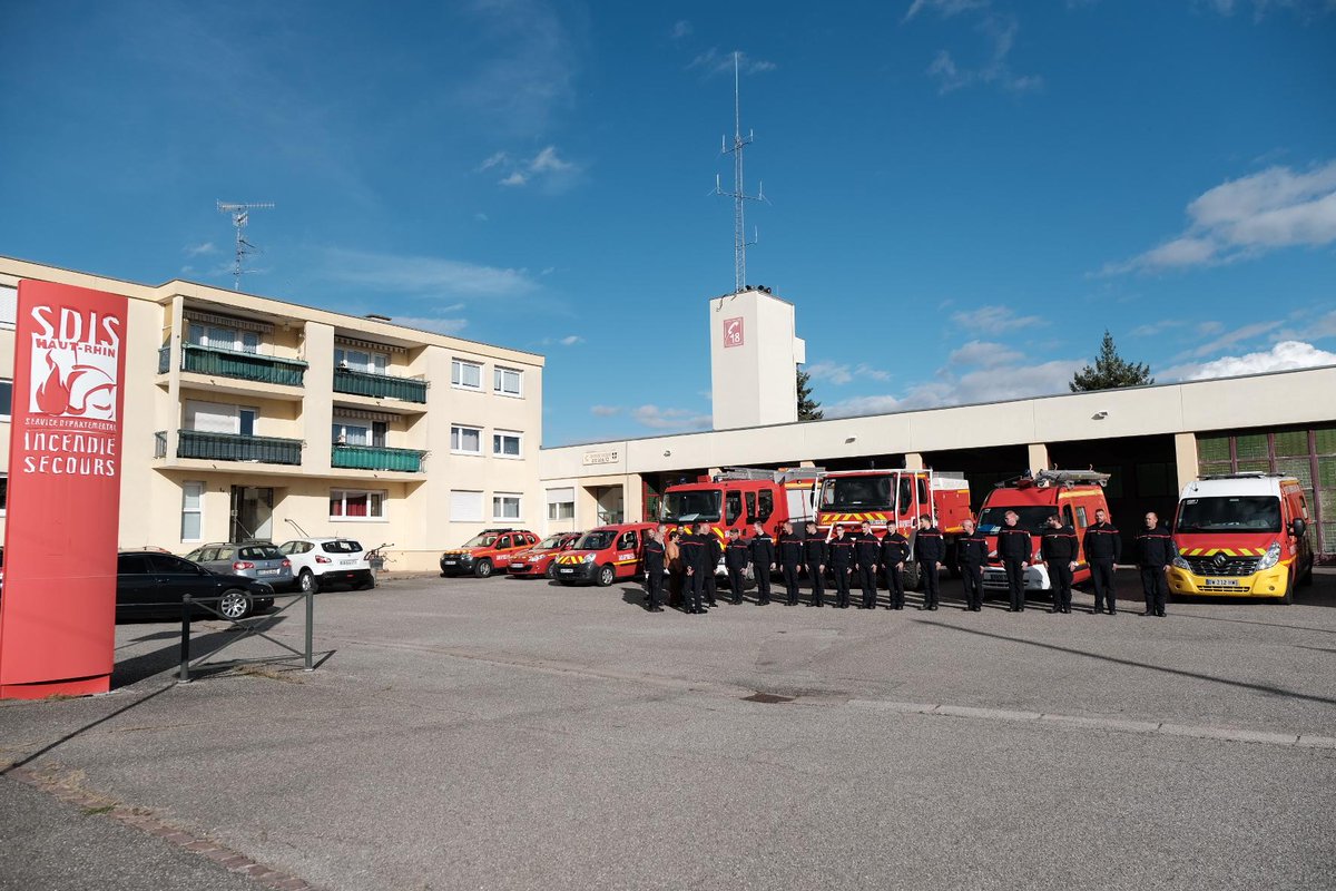 F_Bierry's tweet photo. [#TourAlsace80jours] #CarnetDeRoute #Etape12/40 #canton #Guebwiller : rencontre avec les sapeurs-#pompiers @sdis68 du centre d'incendie et de secours de Soultz-Haut-Rhin. @sdis67 #CollectivitéEuropéenneAlsace #Alsace
📸#CeA https://t.co/UlzLIM07B6
