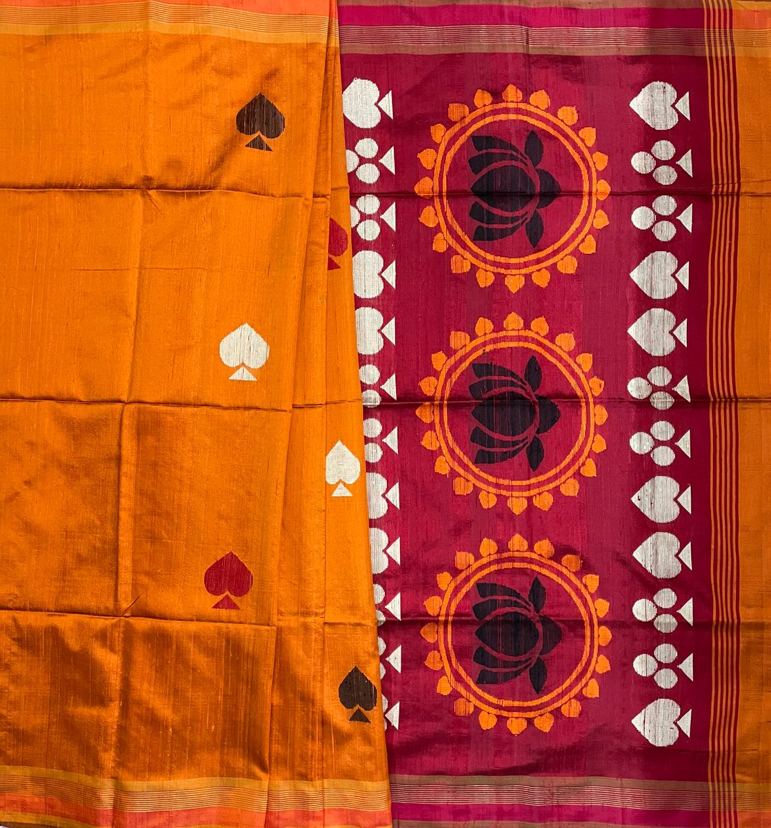 BilasaEmporium's tweet photo. Shop for upcoming Diwali and celebrate with the artisans and weavers
Handwoven Dupion Silk Saree with Blouse

To purchase online visit - https://t.co/0yhKCUn8tN

#madeinchhattisgarh #weavesofchhattisgarh #weavesofindia #madeinindia  #supporthandmade https://t.co/W6mSRZr5hV