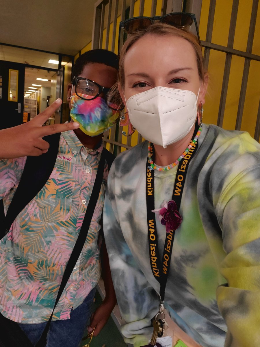 k_sophieking's tweet photo. Kindezi O4W Peace Week/Day 1! "Peace Out Bullying" Loved seeing our geniuses in tie dye, peace signs, and positive messages! Our elected MS Peace Ambassadors also shared inspiring morning announcements about building peace within!#geniusawakening @KindeziED @KO4WRF @DeanAverySays https://t.co/GWfNkewYAp