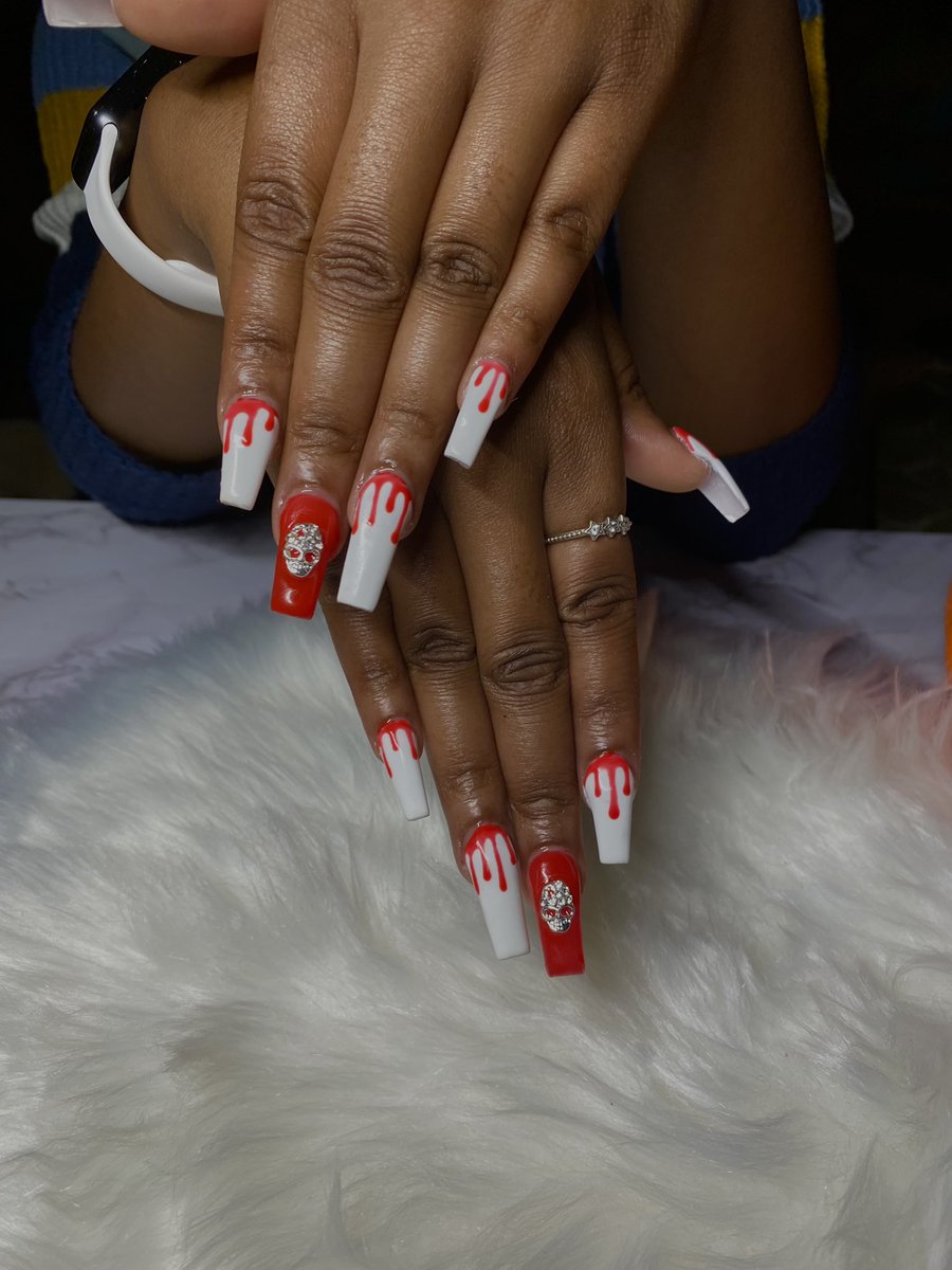 Nbsnailss's tweet photo. Spooky drip nails 🩸💀
#halloween2021 #halloweennails #bloodnails #3Dnailart #phillynails #phillynailtech #nbsnailss #cutenails #longnails https://t.co/3eBgAo8tod