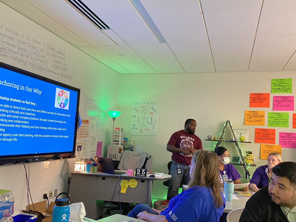 rhines060's tweet photo. Excited to see @WesternHillsHS teachers and administrators discussing how to support freshmen. This Freshman Success Team is focused on helping students be successful. #FreshmenOnTrack @jerry_moore2 @MarceySorensen @InsideFWISD https://t.co/EeWExUcS3E