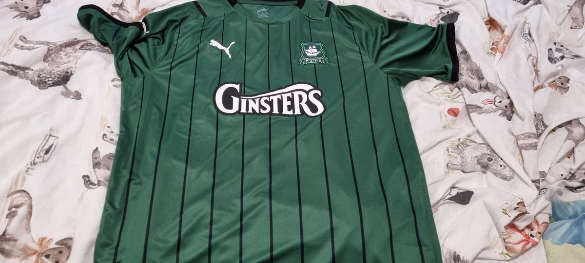 New shirts arrived. Going send some into meltdown on this one. What you reckon @Ryanhardie9 @rlowe15 @Only1Argyle @janehallett @janehallett 

#pafc