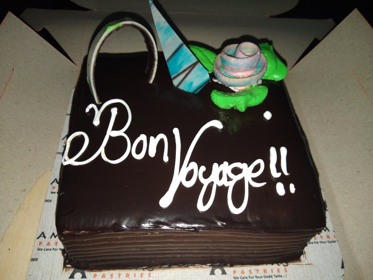 PallaviCR's tweet photo. Had a small 'Bon voyage' party in our lab for my supervisor Dr. Nethra Nagarajappa and my super talented labmate @srii_satya, who will be visiting Bailly's lab in Paris for a couple of monthsππ #LabCelebration #AcademicTwitter https://t.co/fEj4eiMgpE