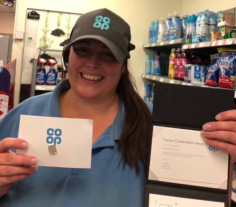 AmandaMorrisSM1's tweet photo. @CoopRadio can we have a shout out for our Team Leader Stacey who has been at #coopcowdenbeath for 10 years now yet doesnt look a day over 21. #proudtobecoop #coopradio @patterson_ivor https://t.co/xHYyNzxg70