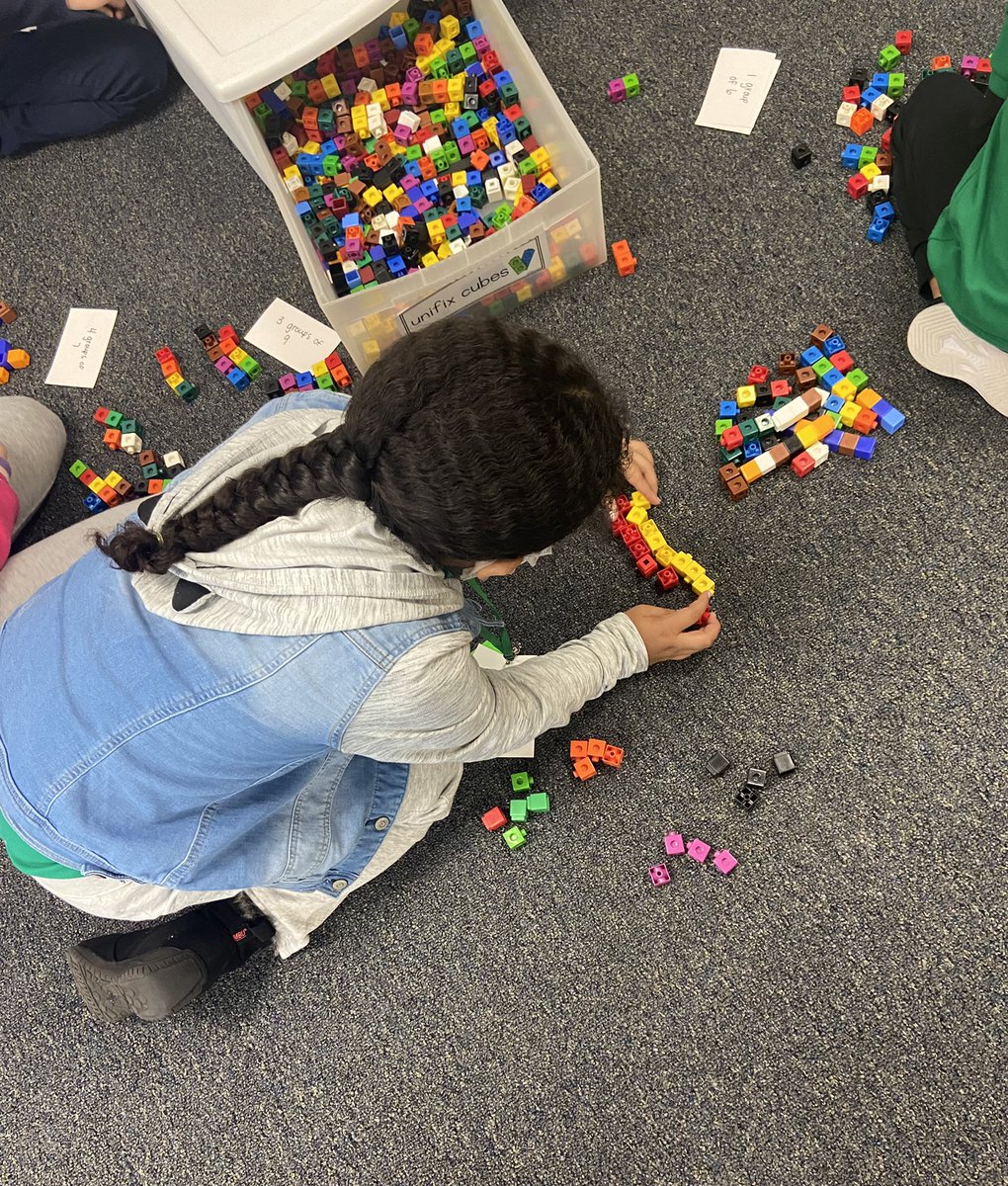 MissWelchELL's tweet photo. From equal groups ➡️ building arrays🤗 https://t.co/GTi6pyfWNo