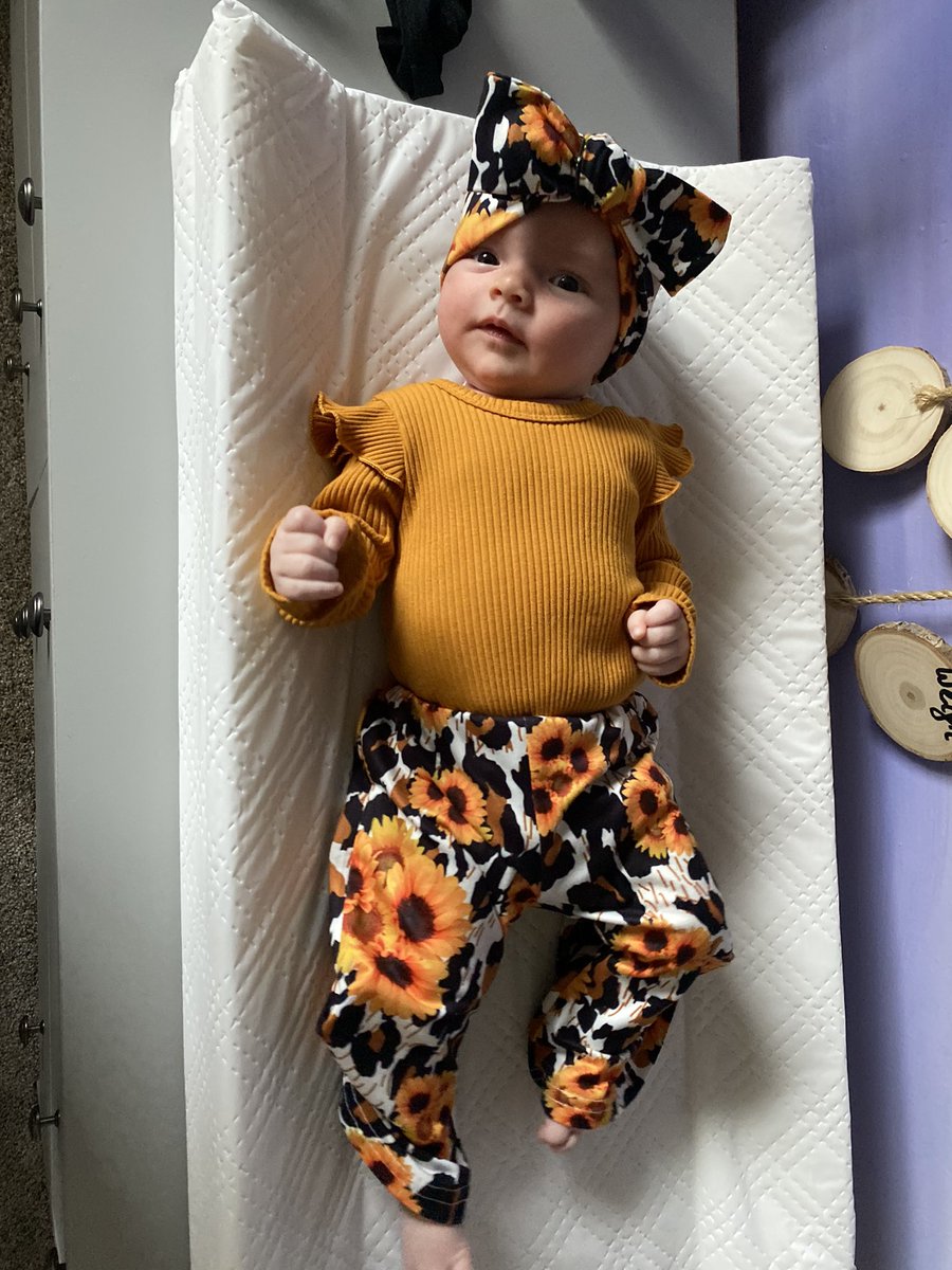 mandynicole45's tweet photo. Who let my daughter be this cute 🥰 https://t.co/BMkqU9VDU9