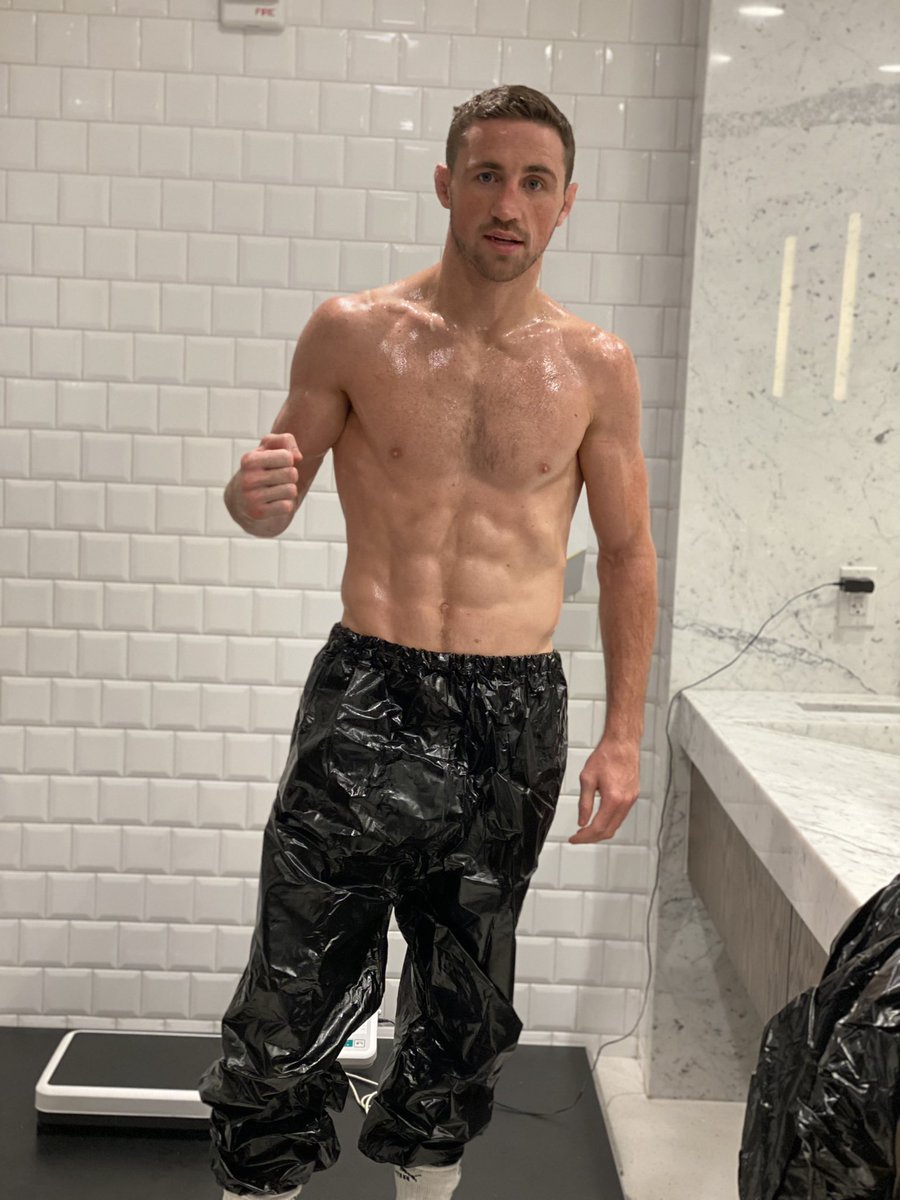 BrendanMMA's tweet photo. Flew to Miami on Friday. Cut 18lbs in 4 days. All for a 1% chance that somebody missed weight or got injured. I’m glad they didn’t as I wouldn’t wish for another mans demise. I was here. I’m always ready. Next year I’ll be back for my belt! Best of luck in the fight boys https://t.co/Hn3lqz7XxW