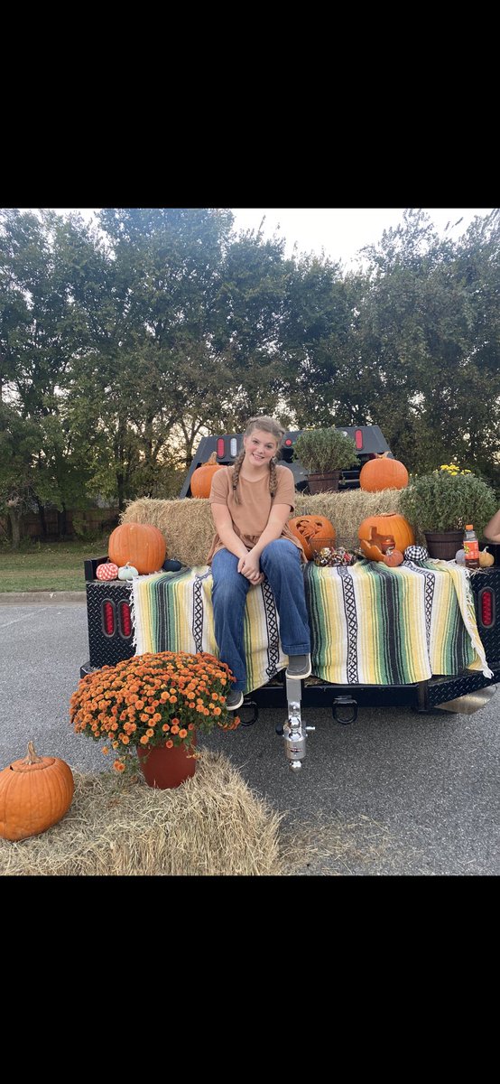 pottsboroffa's tweet photo. We had a great turn out at our Trunk or treat! Thanks to everyone that came out! 🎃🍭👻🕸🦇🍬 https://t.co/LrDBKUrfNi