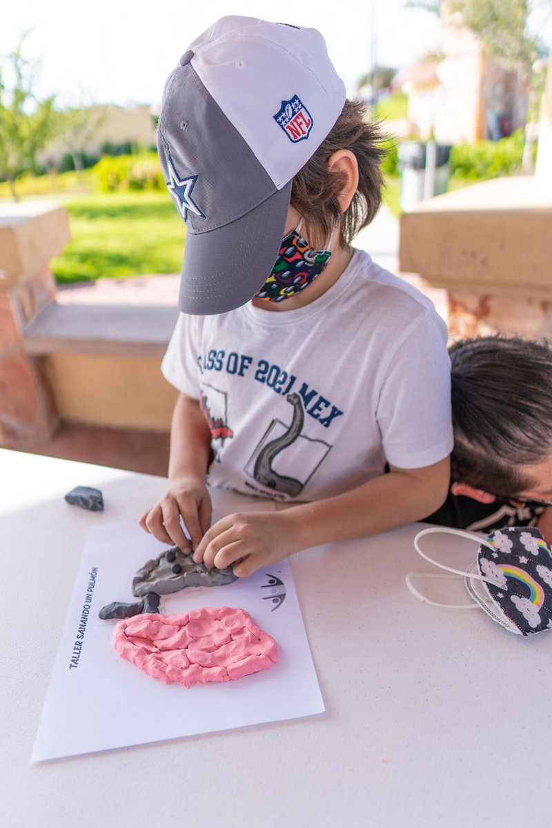 FundacionVinte's tweet photo. 🌍🫁Así se vivió nuestro taller Sanando un Pulmón en #RealSolare por el #díamundialdelhabitat con
@onuhabitat.
🍃Recordemos que este año el objetivo es disminuir la emisión de carbono de la atmósfera. #FundaciónVinte #ComunidaesActivasPulmonesSanos #HazLoTuyo https://t.co/3EUVEMV5By