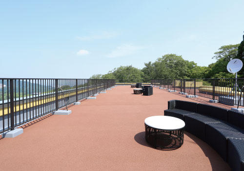 【募集】兵庫・有馬温泉　フロントスタッフ　正社員
・チェックイン業務、客室へのご案内
・チェックアウト業務、お見送り
・客室の清掃、忘れ物チェック
・予約受付や問合せ対応(電話、Web、メール)
・簡単な一般事務作業
・観光のご案内
・イベントの運営
・施設、設備管理
tugumi-wwd.com/portfolio/arim…