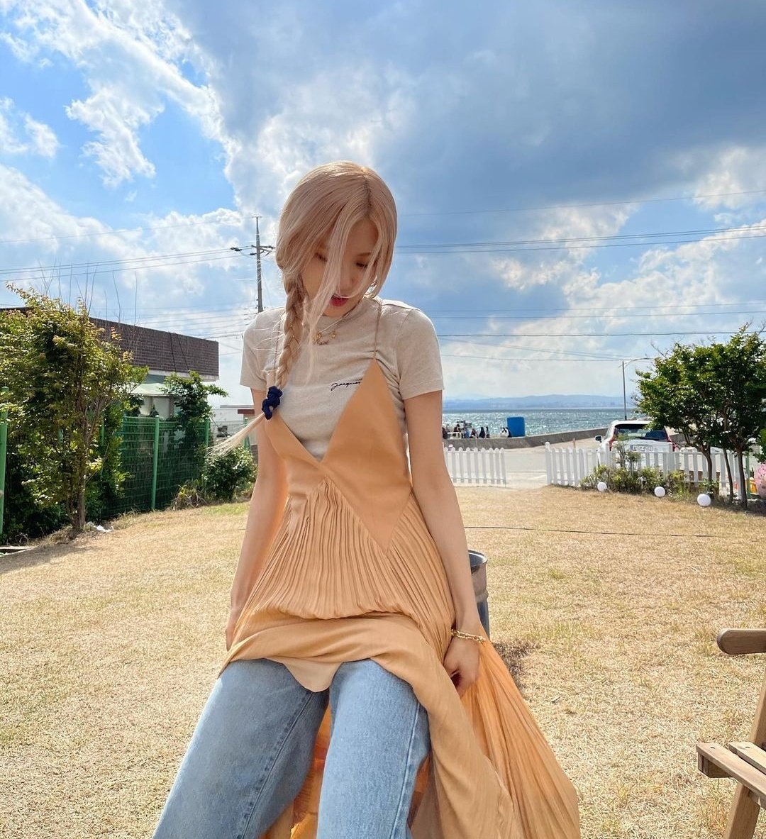 Lili_blup's tweet photo. Okey hablemos de la belleza de Rose como puede ser tan cute he's an angel cayo del cielo para salvar nuestras vidas
#blackpinkdiscography #Rosepretty https://t.co/IFKV0j69tO