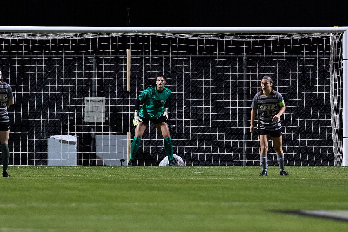 PurdueSoccer's tweet photo. Shoutout to Marisa Bova and the Boilermaker defense! They have back-to-back shutouts and 3 clean sheets in 4 games heading into the postseason. 😤

#BoilerUp 🚂⚽️ https://t.co/gjvA93LYZB