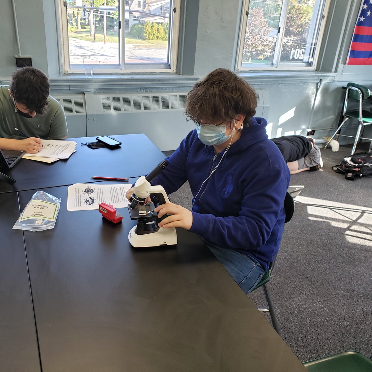 FSO biology students studying the structures of different cell types #rangerpride