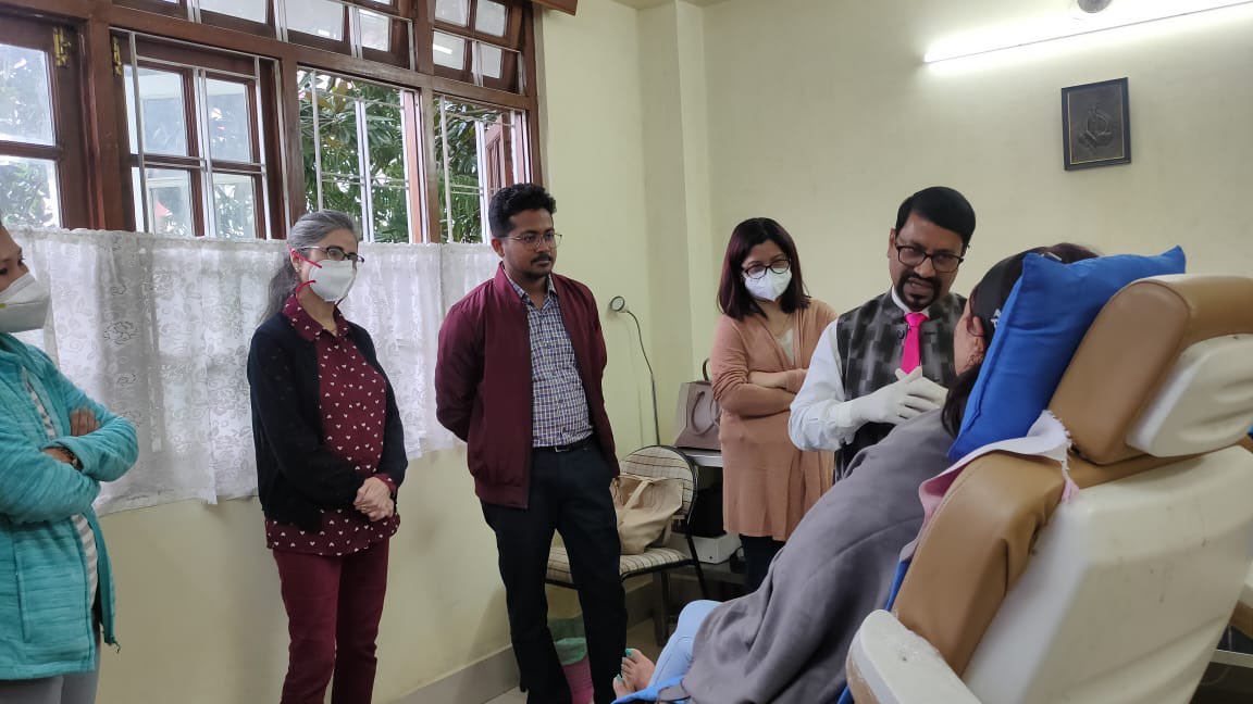 Drvikramsinghr2's tweet photo. Successfully completed training ing on 7 &amp; 9 point face lift by HA Fillers based on MD Codes.
Wonderful interaction Dr.Jagjeet Sethi from Shillong &amp; Dr.Aruna Devi from Guwahati. #amifaculty #7pointlift #9pointlift #fillertrainer  #mdcodes #mdcodestrainer #fillertrainingcourse https://t.co/dP6grfRhUr