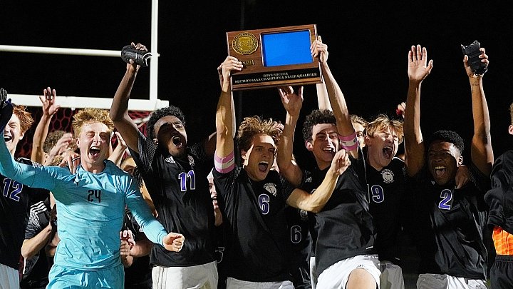 SWLakersSoccer's tweet photo. State Tournament Update - Farmington HS Fan Guidelines and Streaming - https://t.co/AAdNSZbH5o https://t.co/eqtIxnNTRP