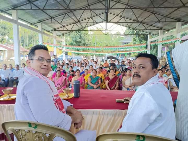 AshaudOfficial's tweet photo. Dy leader of @INCIndia in Lok Sabha Shri @GauravGogoiAsm addressed public in by election campaign meeting in favour of @INCIndia candidate Shri Manoranjan Konwar at Thowra today. https://t.co/UxQRHJNWbk