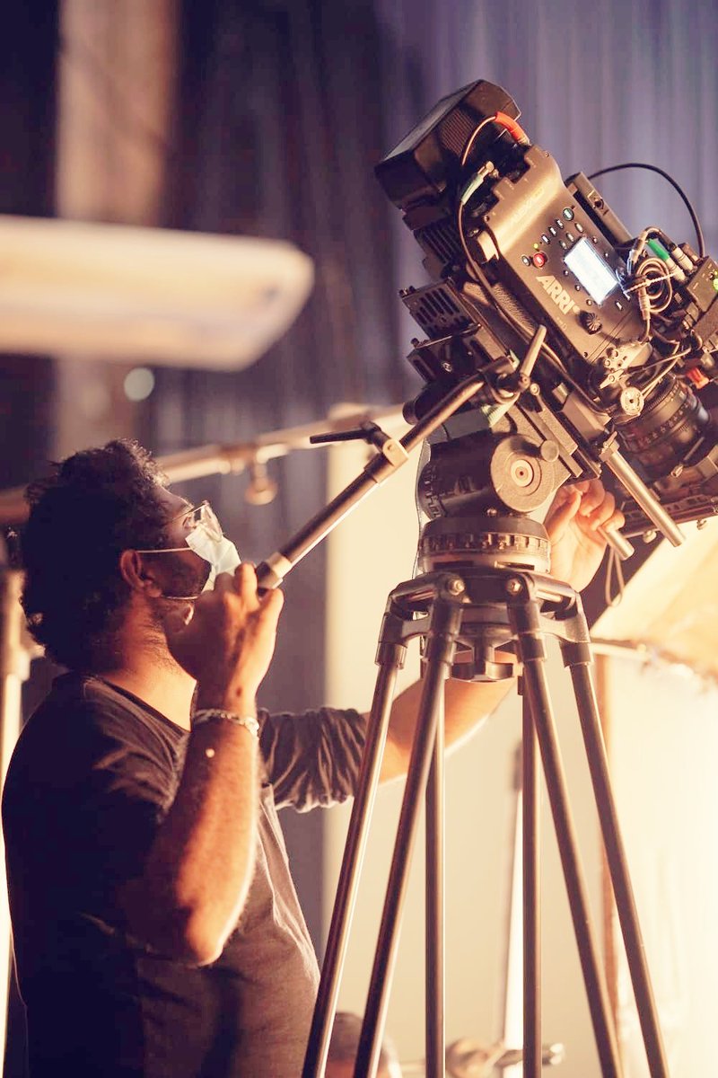 h_chamal's tweet photo. #ARRI #alexasxt #filmcrew #cinematographer https://t.co/KOGLZ4tqdZ