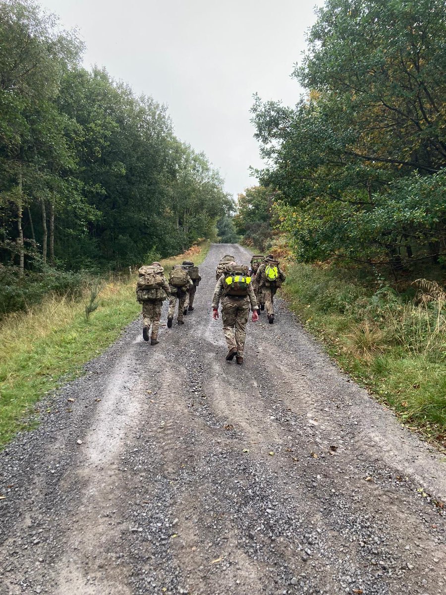 Army2MERCIAN's tweet photo. Soldiers from across @2mercian are pushing themselves to complete Specialist Weapon cadres over the next few weeks.
Recce and Machine Guns, pictured in camp &amp; in the field, are being challenged physically &amp; mentally while gaining extra skills and experience. #infantry @rsm_sws https://t.co/VCn2nTnwU9