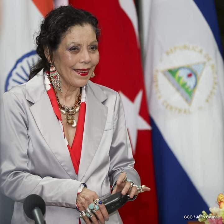 Vicepresidenta de #Nicaragua compañera Rosario Murillo, anunció este medio día; que en conmemoración a los Fieles Difuntos, Nicaragua tendrá un fin de semana largo, desde el viernes 29 de Octubre y regresando el miércoles 03 de Noviembre 2021.
#UnidadParaLaProsperidad 
#Nicaragua