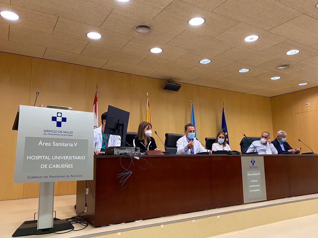 JMVegasValle's tweet photo. Día internacional de la Amiloidosis. Compartiendo experiencias con nuestros pacientes y presentando los resultados de la Unidad Multidiciplinar del Hospital de #cabueñes #hucab @jacepi2002 @manbayona @estherg01291486 @astursalud @pifermu https://t.co/viXM1KGEow