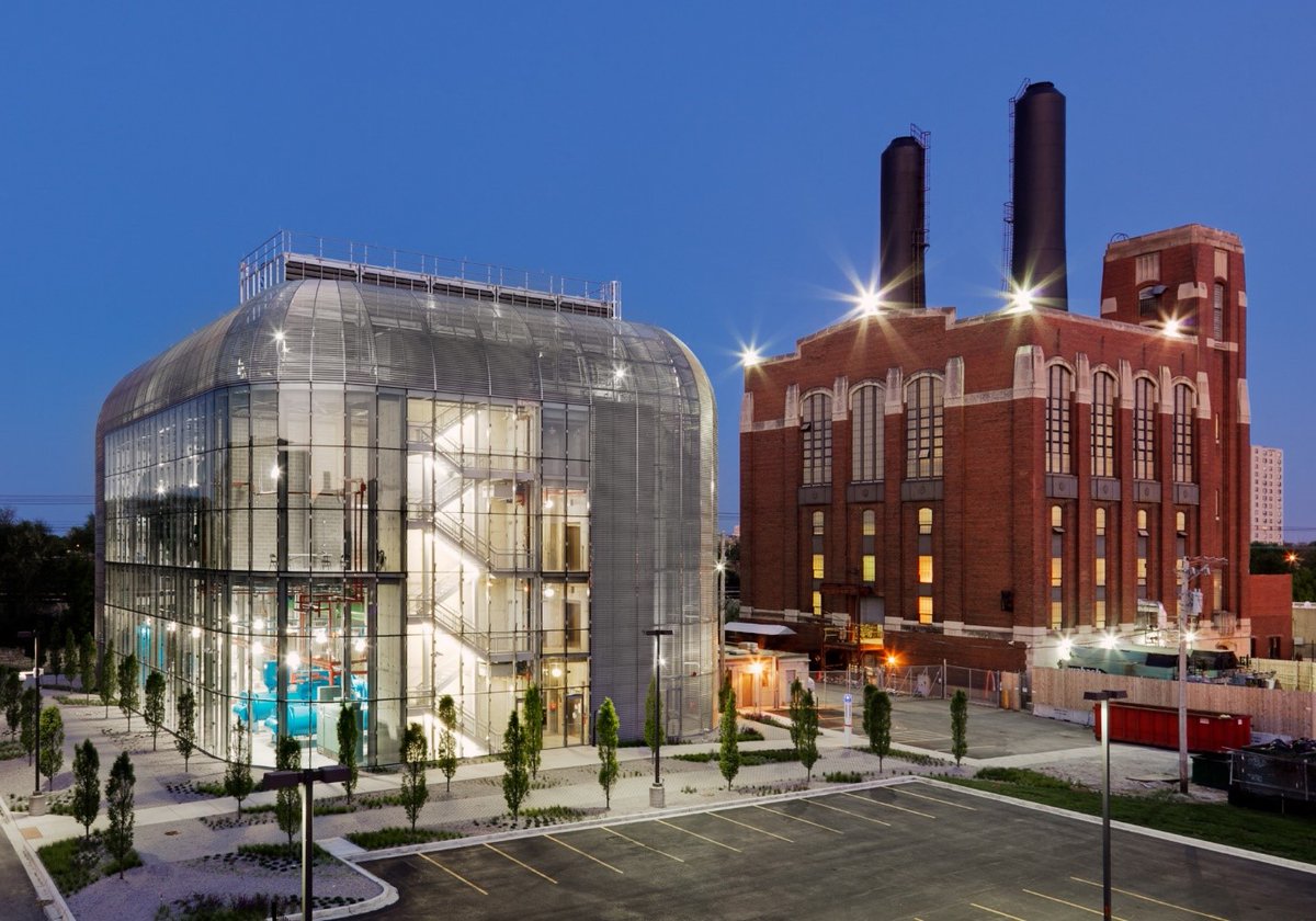 UChicagoEnergy's tweet photo. @UChicago 's utility plant recently replaced 341 aging fluorescent and metal halide lights with new #LED vapor tight fixtures designed to operate in the harsh conditions of a utility plant.  #sustainability  @UChicagoNews @ENERGYSTAR 
Learn more here: https://t.co/qLYvaDRURP https://t.co/CPRJ6vcI9S