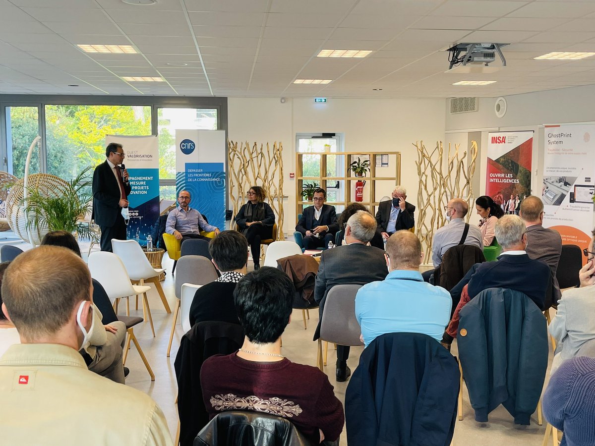 OuestValo's tweet photo. Live : Lancement officiel du laboratoire commun ChemInTag sur le campus de @INSA_Rennes  👍🏻
 
@OLNICA_France &amp; @chimie_ISCR 🤝
 
@AgenceRecherche @SGPI_avenir @OuestValo @ReseauSATT @CNRS_dr17 @UnivRennes1 https://t.co/cxl5aKEths