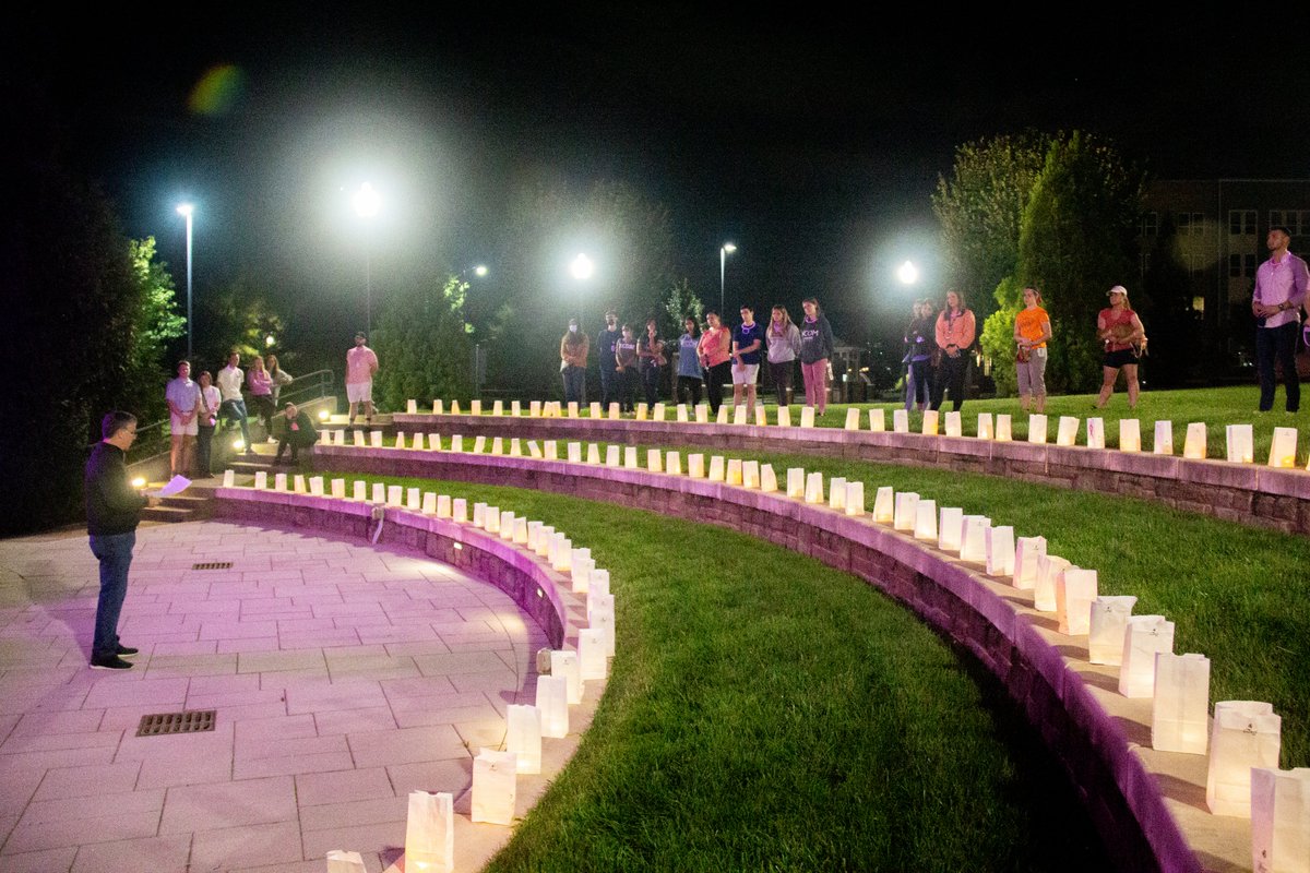 VCOMCAROLINAS's tweet photo. VCOM-Carolinas student orgs  #SOIMA &amp; #AMWA and #Oncology Club held a Walk for Breast Cancer Awareness and candlelit vigil on Oct 22 to benefit Spartanburg Regional Foundations' Mammography Assistance Fund. #choosedo #theresonlyonespartanburg #vcomcc @AOAforDOs @AACOMmunities https://t.co/NGKB55APZS