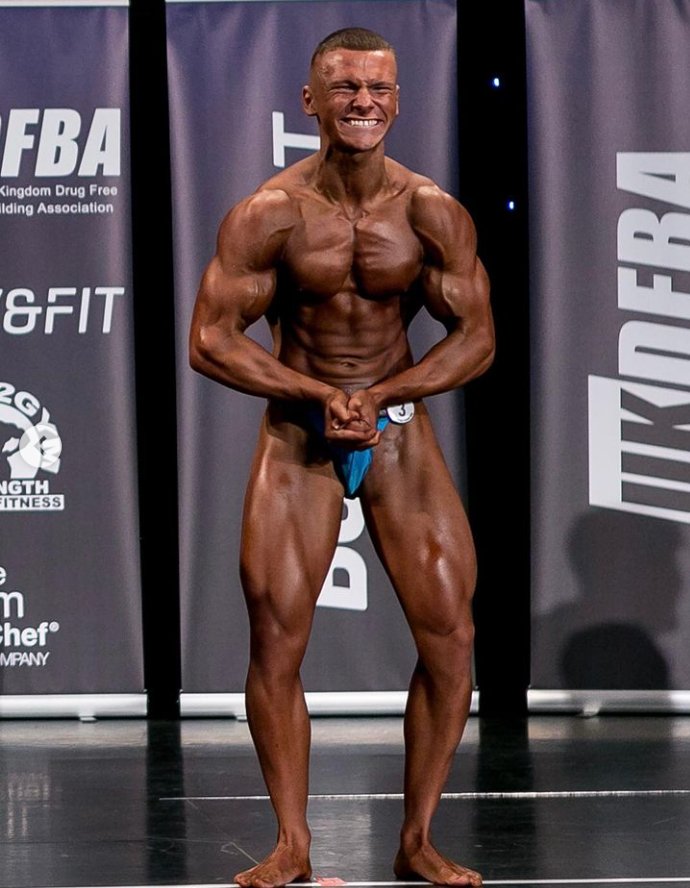Urudi6's tweet photo. #teenmuscle https://t.co/mmwnpBTPxy