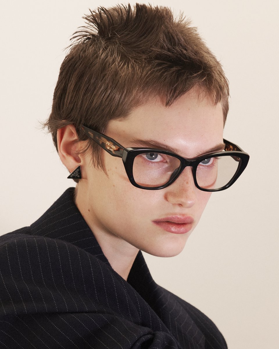 Prada's tweet photo. Her gaze. #FeelsLikePrada.
Discover more #PradaFW21: https://t.co/WF71xQDZxe  
Photography David Sims
Creative direction Ferdinando Verderi https://t.co/AIUlXMPAr0