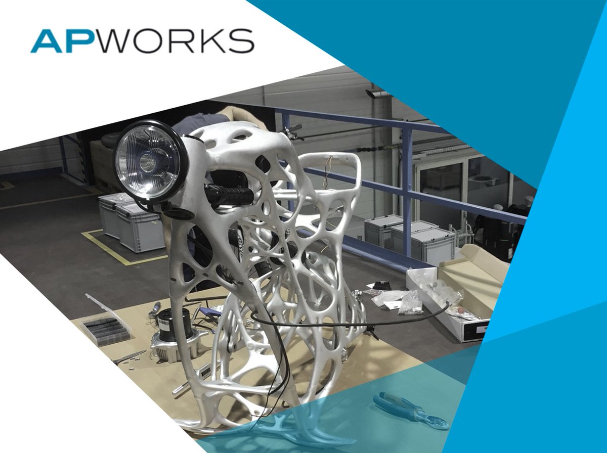 Making the Light Rider (18/25)
Assembling all the components to the frame turns this skeletal work of art into a 'living' motorcycle, but along the way it did resemble some other living things. Does this remind you of anything?
Share your thoughts in the comments ;-)