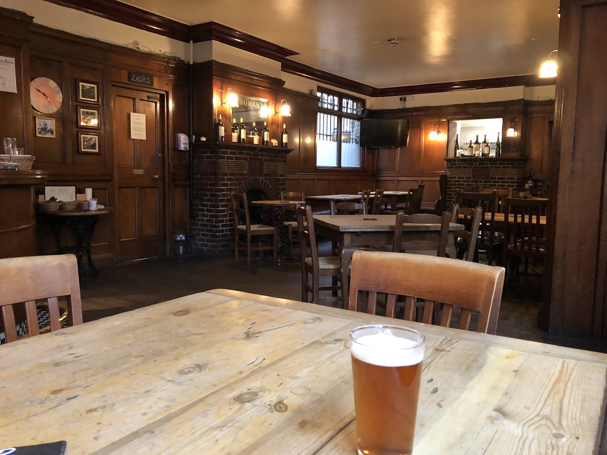 JohnRaddon's tweet image. Flu jab done. Beer arm still in working order at The Atlas with @NickRaddon