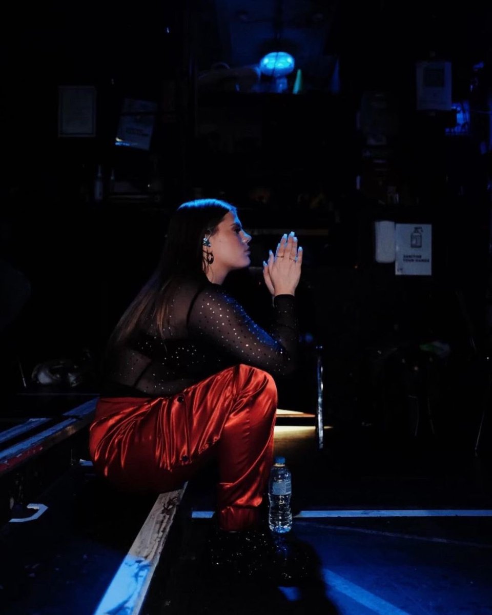 keelie_walker's tweet photo. Following the path God has for me, Performing in London was so amazing I love you all!!!❤️‍🔥🖤 https://t.co/LhYIQlxYmm