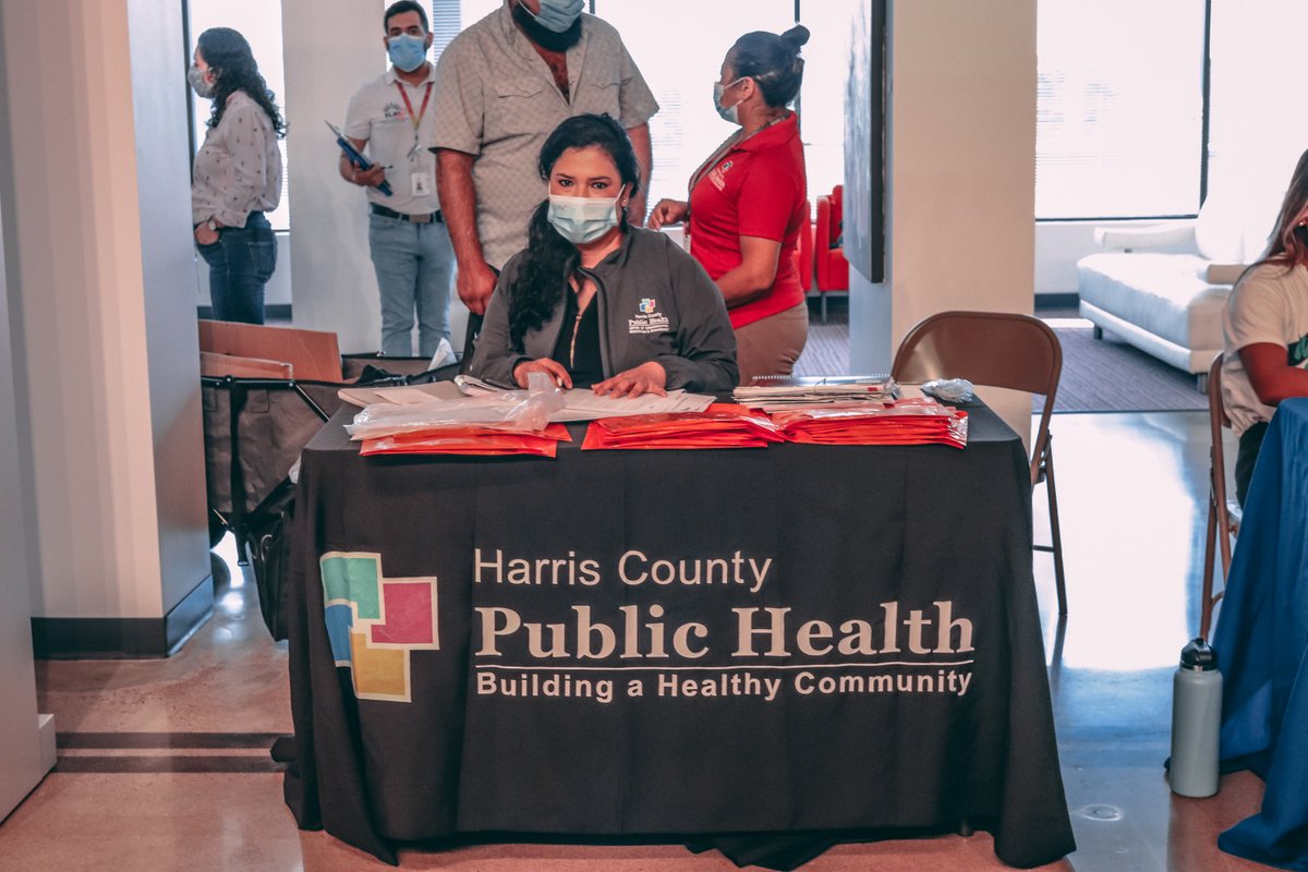 Testing123HTX's tweet photo. Photos from the fair on Friday. We are here today and Friday. #Testing123htx #hivprevention #hcphtx #houstonlatinocommunity #latinxcommunity https://t.co/11LGgWc9WL