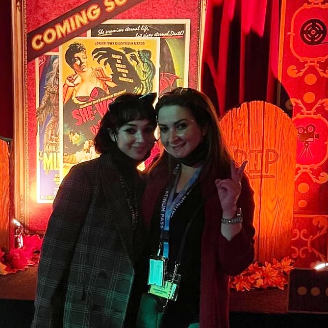 alsaied_tamara's tweet photo. Halloween ghouls 🧡🖤

#tamaraalsaied #hhn https://t.co/fjUmzIDlBV