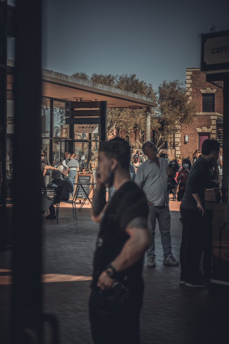 stillswithlove's tweet image. Smile. #streets_vision #urbanandstreet #creativeoptic #milliondollarvisuals #way2ill #urbanromantix #UrbanShot #ourmoodydays  #streetgrammers #artofvisuals #citykillerz #illgrammers #createcommune  #fatalframes