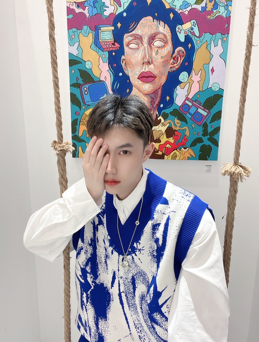 shaoruo's tweet photo. 长沙天气好舒服😌开熏 https://t.co/y8F0ybqdNz