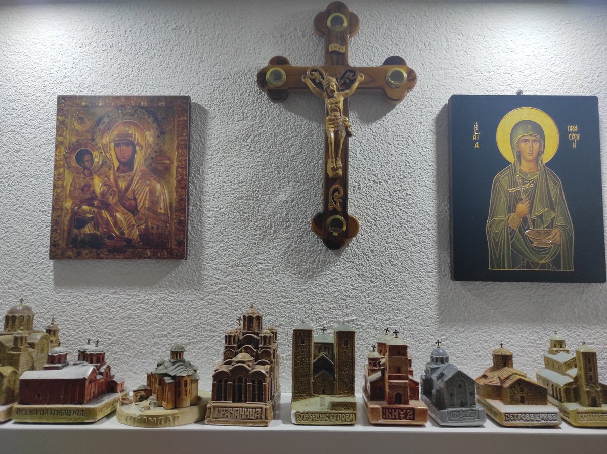 GoranJorgic's tweet photo. Чисто срце Господ жели,
Јеванђеље тако вели
Чиста дева ти остаде,
Чисто срце Богу даде
О предивна светитељко,
Наш узоре, света Петко!
Ум пречисти Господ тражи
Без маштања и без лажи
Ти му даде ум пречисти.
Ко анђелски  такав исти.
О предивна светитељко,
Чуј нам молбе света Петко! https://t.co/azm3LDNEyV