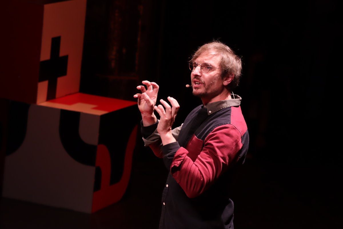 TEDxTours tweet media